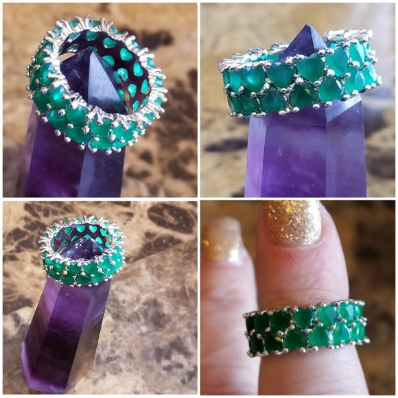 Genuine Gorgeous 4ct Emerald Eternity BandRing - Picture 3 of 4